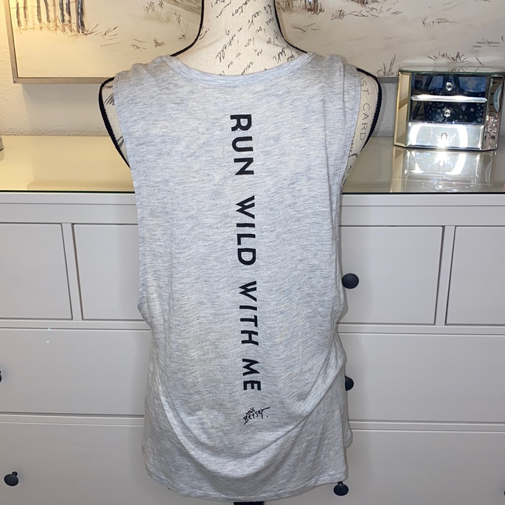 Betsey Johnson Run Wild With Me XOXO Tank Top Size XS LIKE NEW! 😍 - Picture 3 of 6